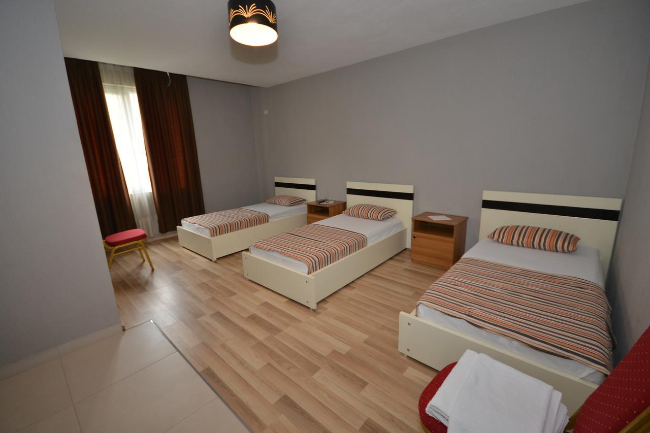 Peshkopi Hotel Veri מראה חיצוני תמונה